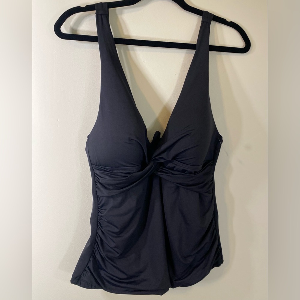 La Blanca Womens Island
Goddess Twist‎ Front Black Tankini 
Swim Top